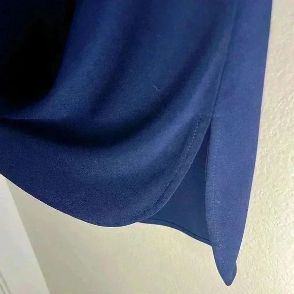 Lauren Ralph Lauren Navy rounded neckline blouse split seam hook & eye closure - Picture 6 of 9